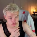 moon_kit's Profile Picture