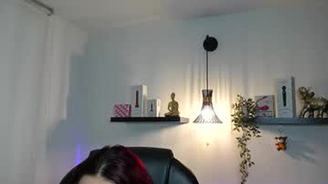 naomy_hot04