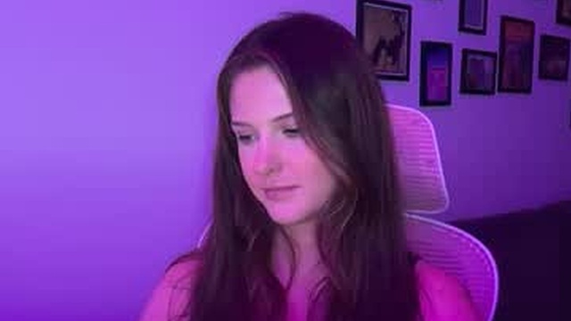 nickyselene