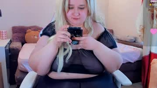nikkithorn4u