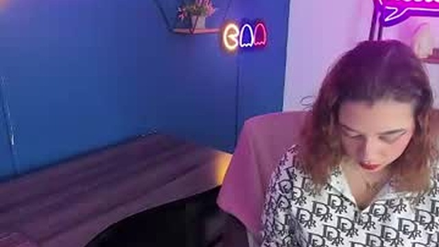 nina_carter