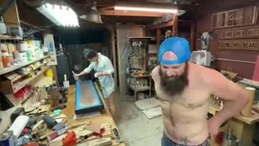 لقطة شاشة حديثة لـ nudeandnailed