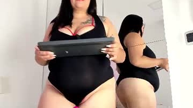 nyx_boob