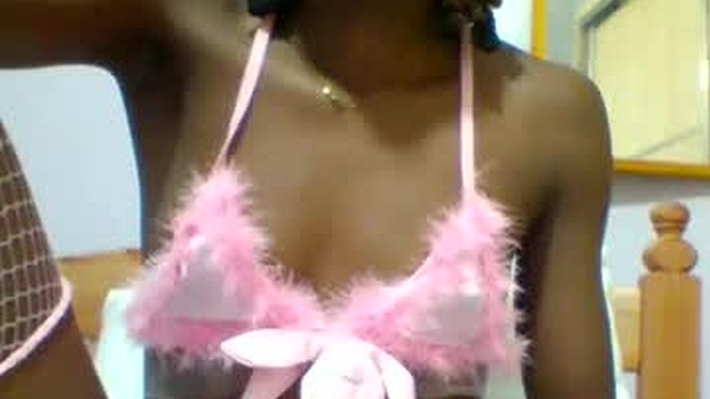 petite_ariana