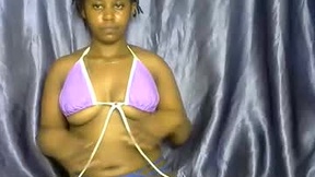 Recent Screenshot of  pettite_gal