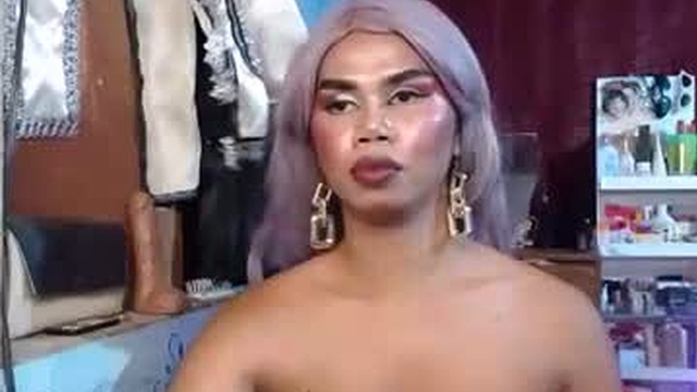 queenpinayebony_xx