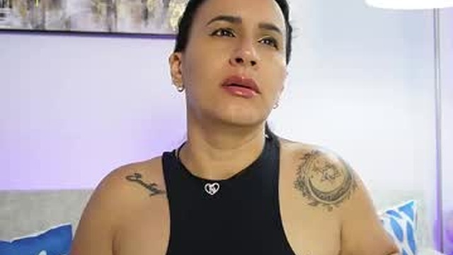 sara_charmy