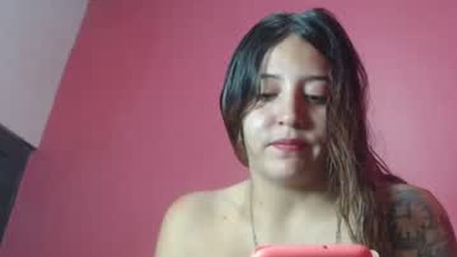 scarlethot4ux