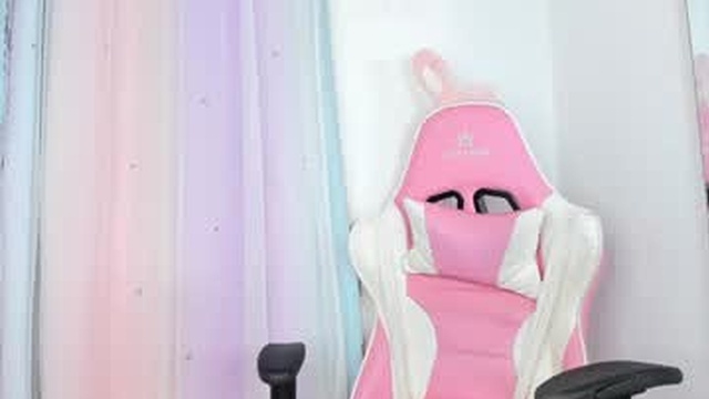 scarlett_lewis2