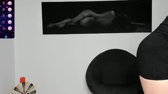 sexy_emeli