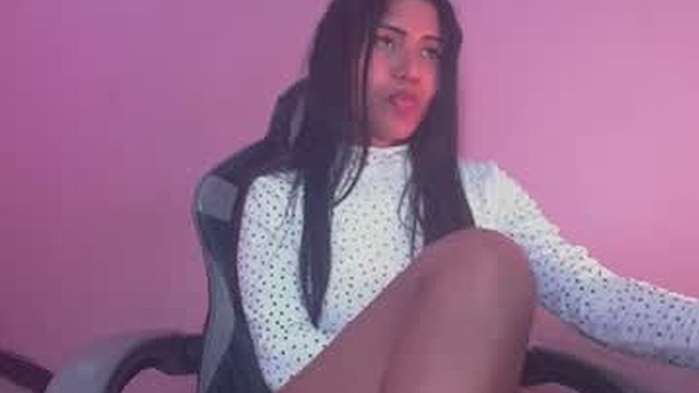 shara_hot26