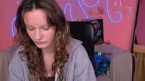 Recent Screenshot of  she_celina