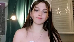 Recent Screenshot of  small_blondee