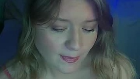 Recent Screenshot of  submissivescarletxo