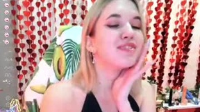 Recent Screenshot of  sweeet_bee