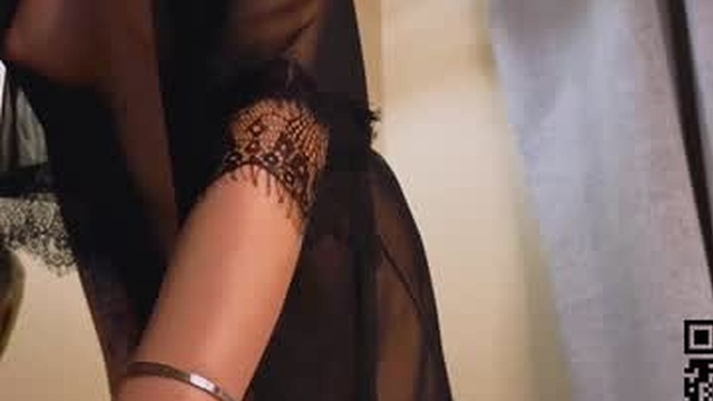 too_cute_blonde_girl