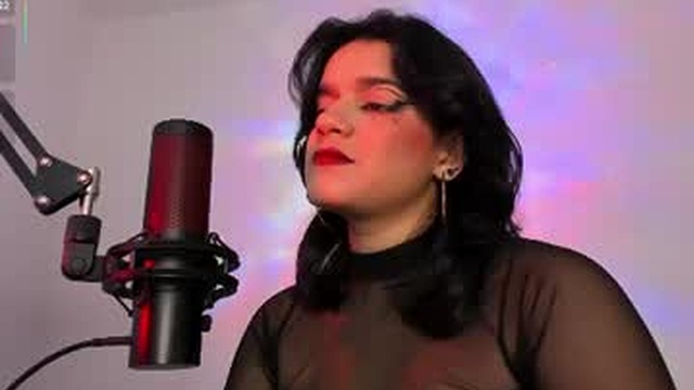 valeriekayy_