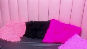 Recent Screenshot of  velvet_giirll