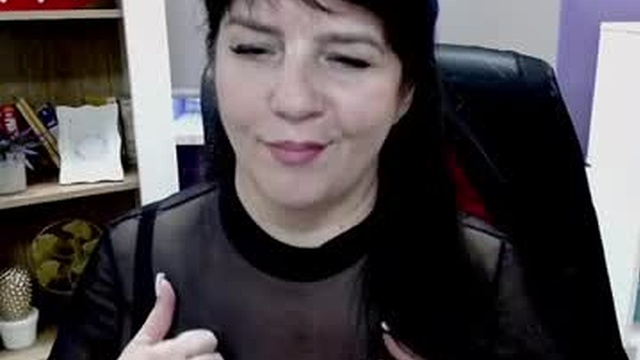 velvet_gloria