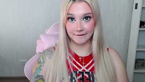 Recent Screenshot of  vickyfuckingdoll